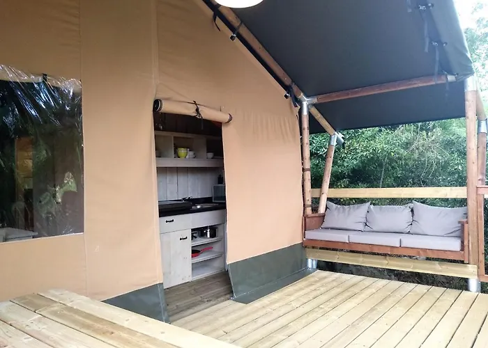 Camping De L'arche Lanas