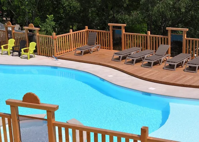 Camping De L'arche Lanas